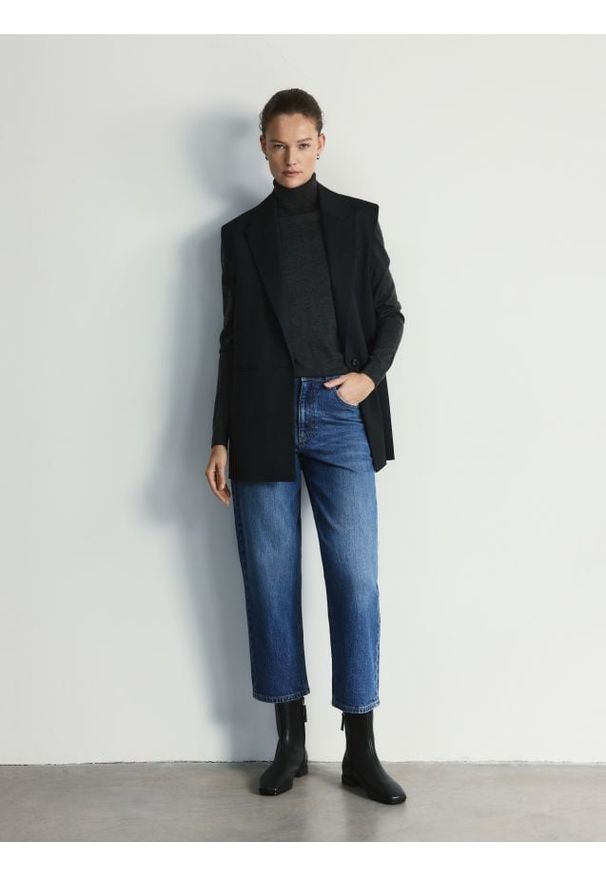 Reserved - Jeansy straight - niebieski. Kolor: niebieski