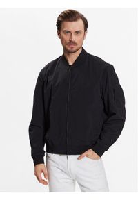 Calvin Klein Kurtka bomber Matt Crinkle Hero Bomber K10K111021 Czarny Regular Fit. Kolor: czarny. Materiał: syntetyk