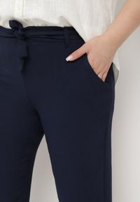 Born2be - Granatowe Spodnie Regular Wiązane w Pasie w stylu Paperbag Tamburia. Kolor: niebieski. Materiał: tkanina. Sezon: lato #5