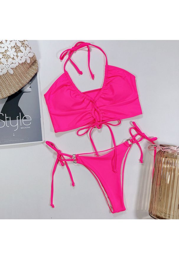 Intica - Bikini z usztywnianym topem i praktycznym dołem na plażę Pompilia. Kolor: różowy. Materiał: materiał