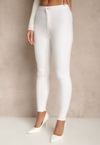 Renee - Białe Spodnie z Bawełny o Kroju Skinny Irivella. Okazja: na spotkanie biznesowe. Stan: podwyższony. Kolor: biały. Materiał: bawełna. Styl: biznesowy, elegancki