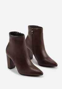 Born2be - Brązowe Eleganckie Botki do Kostki na Słupkowym Obcasie Tevitta. Nosek buta: szpiczasty. Zapięcie: zamek. Kolor: brązowy. Materiał: koronka, skóra, dzianina. Sezon: zima, jesień. Obcas: na obcasie. Styl: elegancki. Wysokość obcasa: średni #4