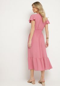 Born2be - Różowa Sukienka o Rozkloszowanym Kroju z Kopertowym Dekoltem i Gumką w Talii Reiliana. Okazja: na imprezę, na co dzień. Typ kołnierza: dekolt kopertowy. Kolor: różowy. Typ sukienki: kopertowe. Styl: casual, elegancki #4