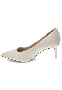 Beżowe Czółenka Tamaris Eleganckie Buty Damskie. Okazja: na co dzień. Zapięcie: bez zapięcia. Kolor: beżowy. Materiał: skóra ekologiczna. Szerokość cholewki: normalna. Obcas: na obcasie. Styl: elegancki. Wysokość obcasa: średni #5