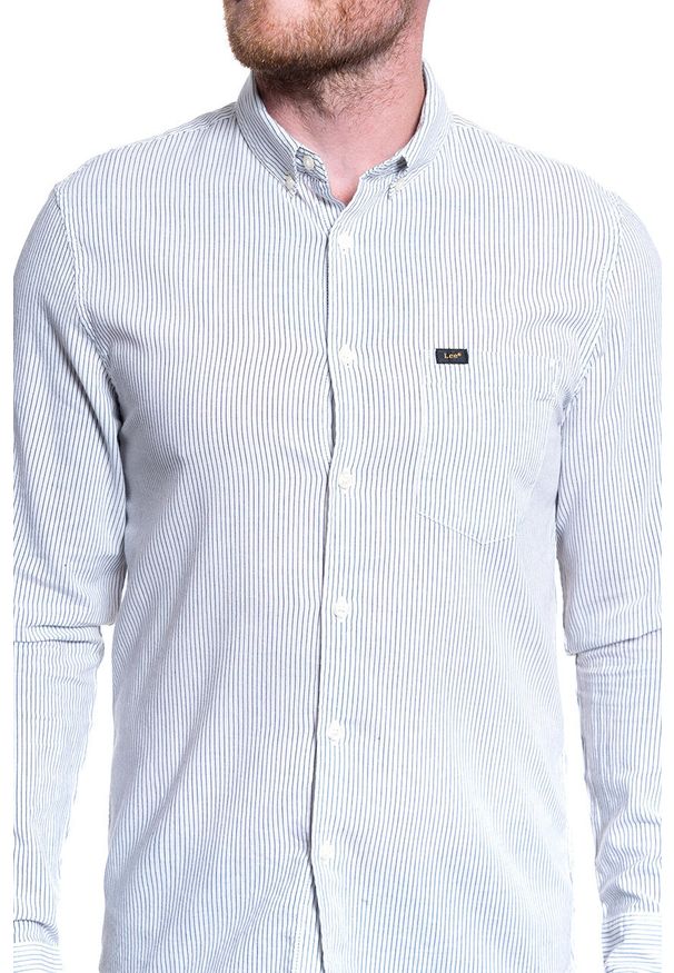 Lee - MĘSKA KOSZULA MATERIAŁOWA LEE SLIM BUTTON DOWN WHITE L66XNG12 112116763. Typ kołnierza: button down. Materiał: materiał