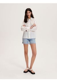 Reserved - Koszula w paski - złamana biel. Materiał: wiskoza, tkanina. Wzór: paski #1