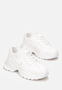Renee - Białe Sznurowane Sneakersy na Grubej Podeszwie Elava. Wysokość cholewki: przed kostkę. Kolor: biały. Materiał: materiał. Szerokość cholewki: normalna #2