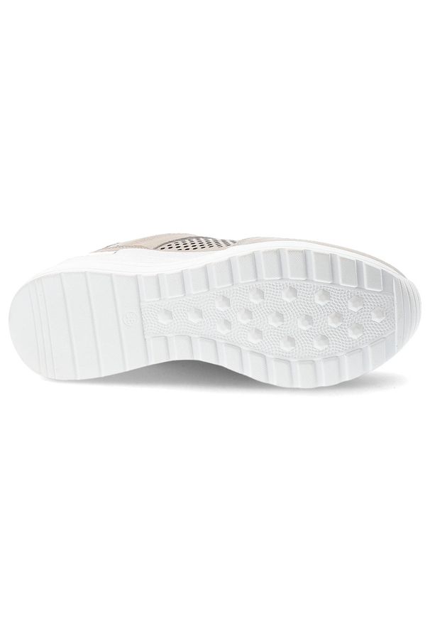 Beżowe Sneakersy S.Barski Stylowe Obuwie Damskie Na Koturnie. Okazja: na co dzień. Zapięcie: sznurówki. Kolor: beżowy. Szerokość cholewki: normalna. Obcas: na koturnie. Styl: elegancki