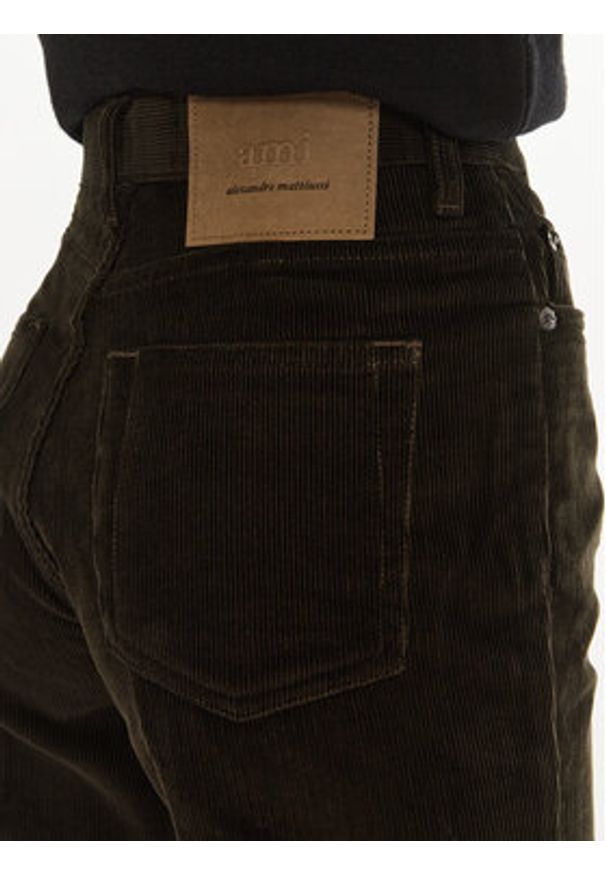 AMI PARIS Spodnie materiałowe FTR420.CO0089 Brązowy Flare Fit. Kolor: brązowy. Materiał: bawełna