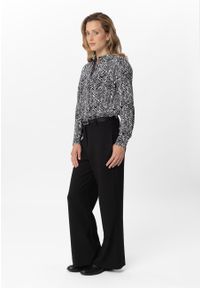 Volcano - Eleganckie spodnie z szeroką nogawką R-MILEN. Kolor: czarny. Materiał: materiał, tkanina. Długość: długie. Styl: elegancki #1