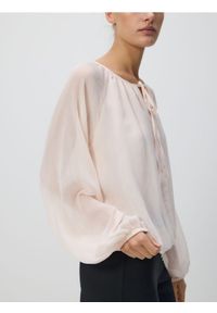 Reserved - Bluzka z wiązaniem - pastelowy róż. Kolor: różowy. Materiał: tkanina #1