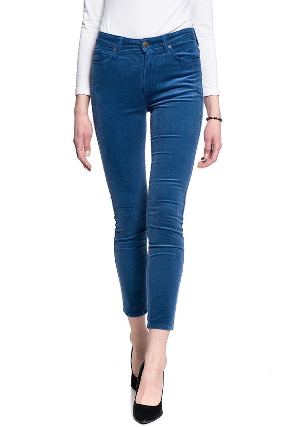 Lee - SPODNIE DAMSKIE SZTRUKSOWE LEE SCARLETT HIGH ESTATE BLUE L626QG17 112114322. Materiał: sztruks