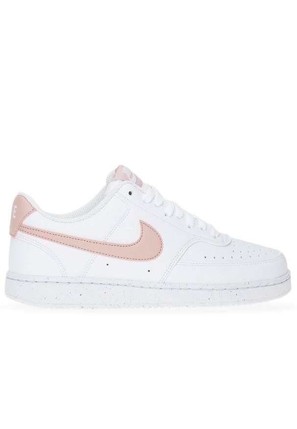 Buty Nike Court Vision Low Next Nature DH3158-102 - białe. Zapięcie: sznurówki. Kolor: biały. Materiał: guma, materiał, skóra, syntetyk. Szerokość cholewki: normalna. Sezon: lato. Model: Nike Court