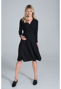 Figl - Sukienka z Kopertowym Dekoltem z Prążkowanej Dzianiny - Czarna. Kolor: czarny. Materiał: dzianina, prążkowany. Typ sukienki: kopertowe #1