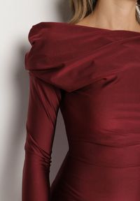 Born2be - Bordowa Dopasowana Sukienka z Rozcięciem i Asymetrycznym Dekoltem Ravielis. Okazja: na imprezę. Kolor: czerwony. Długość rękawa: długi rękaw. Typ sukienki: asymetryczne. Styl: elegancki, klasyczny #3