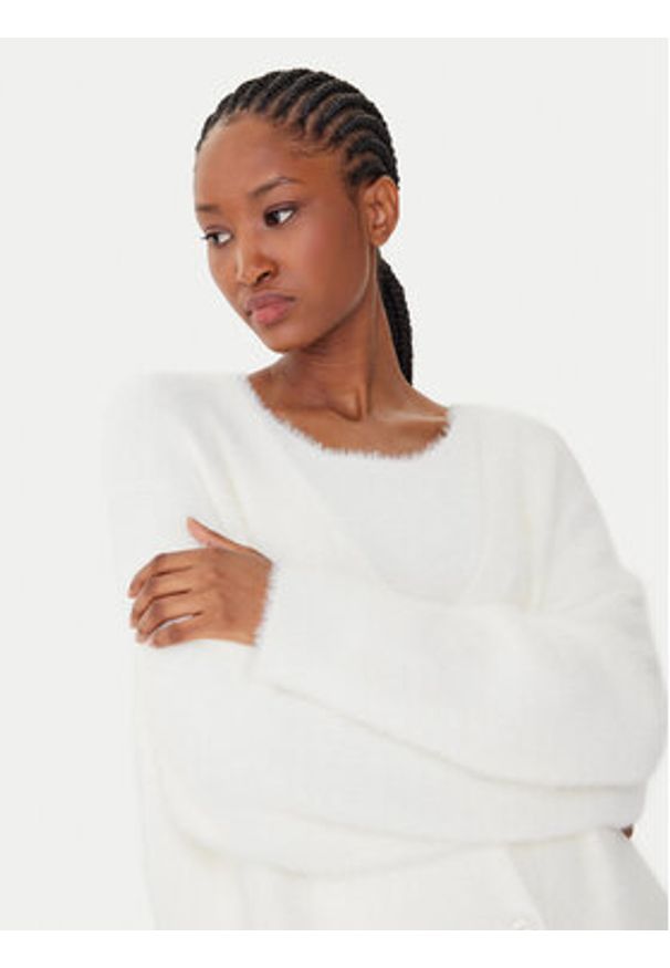 Guess Kardigan O5BR02 Z1282 Écru Relaxed Fit. Materiał: syntetyk