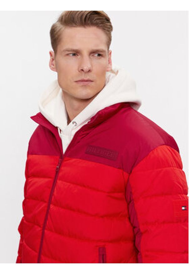 TOMMY HILFIGER - Tommy Hilfiger Kurtka przejściowa New York MW0MW33734 Czerwony Regular Fit. Kolor: czerwony. Materiał: syntetyk