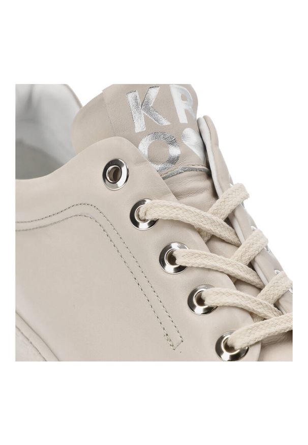 Szare Sneakersy Karino Stylowe Obuwie Damskie. Okazja: na co dzień. Wysokość cholewki: przed kolano. Kolor: szary. Materiał: jeans, skóra. Szerokość cholewki: normalna