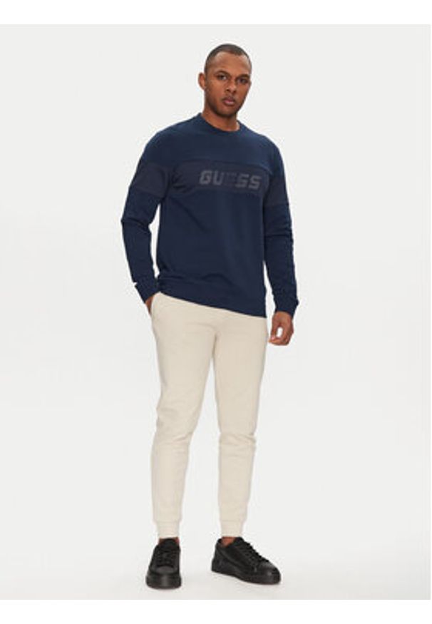 Guess Bluza Z5GQ09 K6ZS1 Granatowy Regular Fit. Kolor: niebieski. Materiał: bawełna