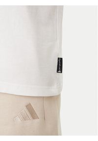 Adidas - adidas T-Shirt Novelty Mini Graphic JZ5037 Biały Regular Fit. Kolor: biały. Materiał: bawełna #5