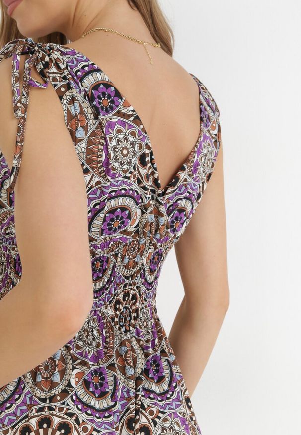 Born2be - Fioletowa Wiskozowa Sukienka Maxi w Kwiaty z Gumką w Pasie Tolira. Kolor: fioletowy. Materiał: wiskoza. Długość rękawa: bez rękawów. Wzór: kwiaty. Długość: maxi