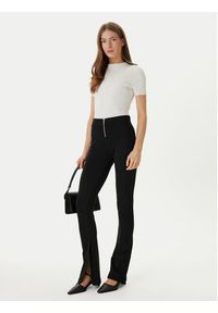 Hugo - HUGO Spodnie materiałowe Nuflare_B 50554485 Czarny Flare Fit. Kolor: czarny. Materiał: bawełna #5