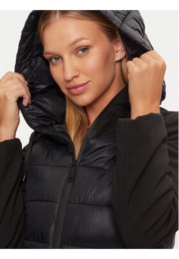 only - ONLY Kurtka zimowa Sophie 15294008 Czarny Regular Fit. Kolor: czarny. Materiał: syntetyk. Sezon: zima