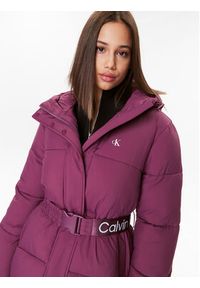 Calvin Klein Jeans Kurtka puchowa J20J221896 Fioletowy Regular Fit. Kolor: fioletowy. Materiał: syntetyk