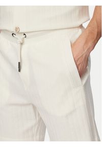 JOOP! Szorty materiałowe Juanito 30104273 Kremowy Regular Fit. Kolor: kremowy. Materiał: bawełna #4