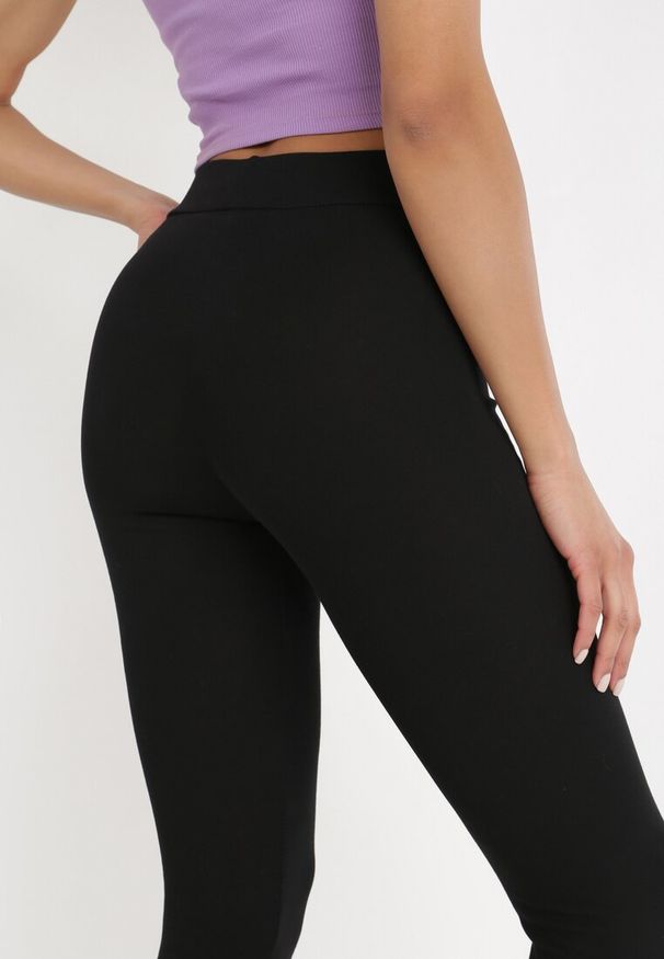 Born2be - Czarne Legginsy Thellyne. Stan: podwyższony. Kolor: czarny. Materiał: materiał. Długość: krótkie. Wzór: gładki. Styl: sportowy