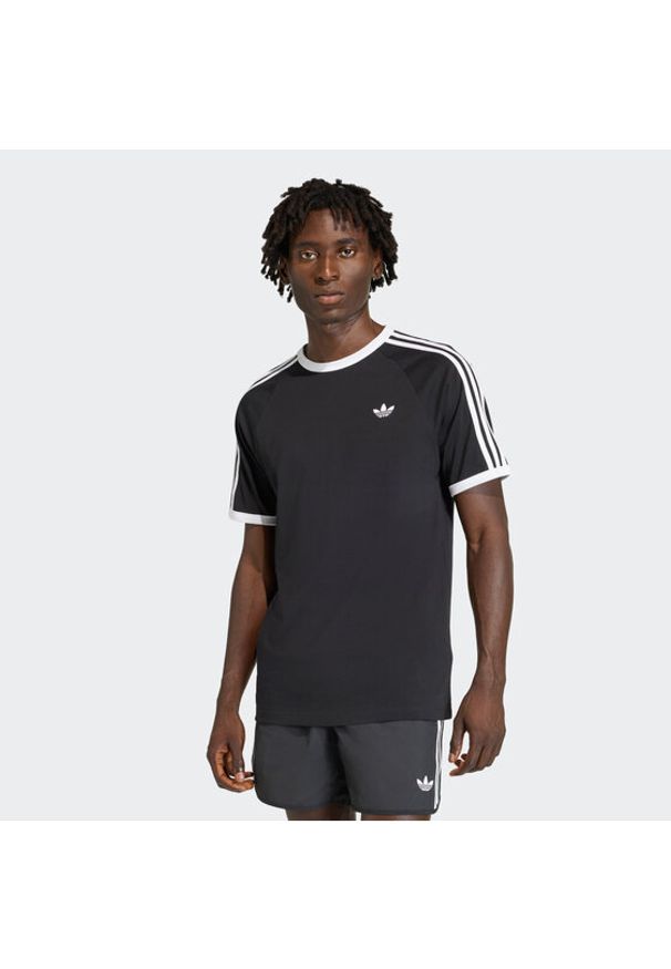 Adidas - adidas T-Shirt 3-Stripes KE3538 Czarny Regular Fit. Kolor: czarny. Materiał: bawełna