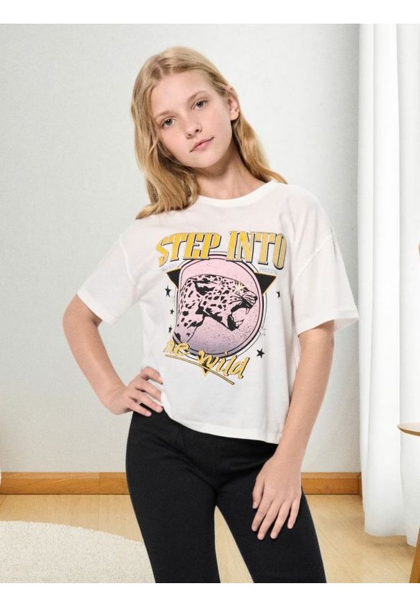 Sinsay - Koszulka ze zwierzęcym nadrukiem - kremowy. Kolor: kremowy. Wzór: nadruk, motyw zwierzęcy