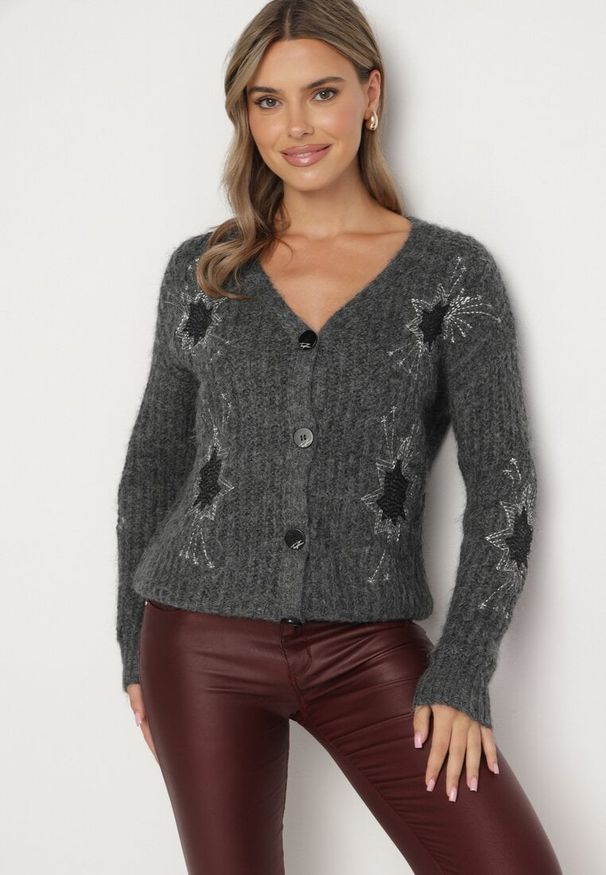 Born2be - Ciemnoszary Rozpinany Kardigan Ozdobiony Haftem Floralin. Okazja: na co dzień. Kolor: szary. Materiał: jeans, wełna. Wzór: aplikacja, haft. Styl: elegancki, casual