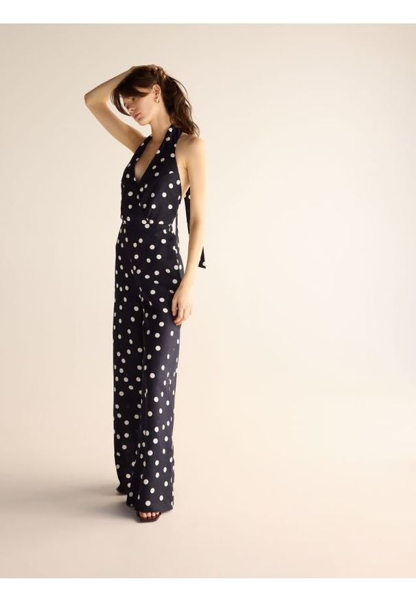 Reserved - Wzorzysty kombinezon z lnem - granatowy. Kolor: niebieski. Materiał: len