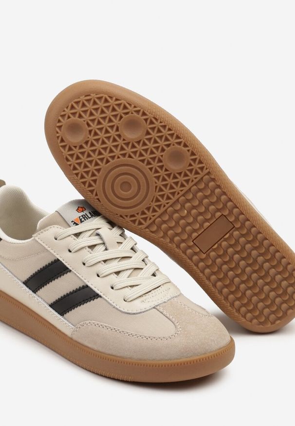 Born2be - Beżowe Skórzane Buty Sportowe w Stylu Kultowych Tenisówek z Przeszyciami Mepanya. Okazja: na co dzień, na spotkanie biznesowe. Kolor: beżowy. Materiał: skóra. Wzór: aplikacja