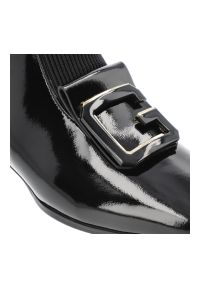 Czarne Botki S.Barski Lakierowane Buty Damskie. Zapięcie: klamry. Kolor: czarny. Materiał: lakier. Obcas: na obcasie. Styl: elegancki. Wysokość obcasa: średni #7