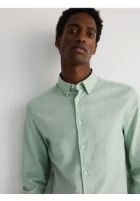 Reserved - Koszula regular fit z lnem - jasnozielony. Kolor: zielony. Materiał: len