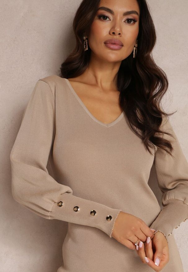 Renee - Beżowa Sukienka Dopasowana Alatuh. Kolor: beżowy. Materiał: wełna, dzianina. Długość rękawa: długi rękaw. Wzór: gładki. Typ sukienki: bodycon. Styl: klasyczny