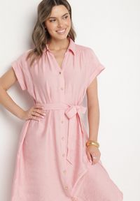 Born2be - Różowa Wiskozowa Sukienka Koszulowa z Paskiem Rinaruna. Okazja: na co dzień. Kolor: różowy. Materiał: wiskoza. Typ sukienki: koszulowe. Styl: casual, elegancki #2