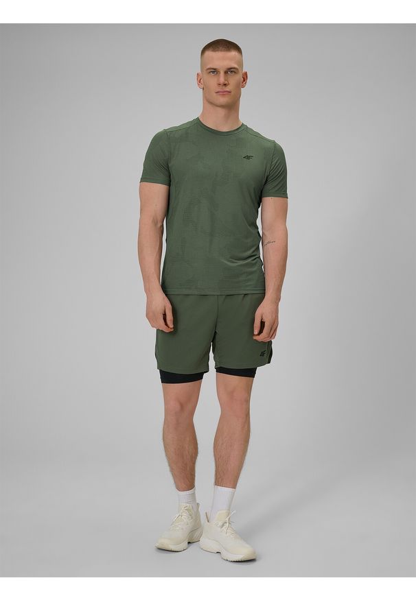 4f - 4F Koszulka treningowa regular szybkoschnąca męska - khaki S. Kolor: oliwkowy, brązowy, wielokolorowy. Materiał: materiał. Sport: fitness