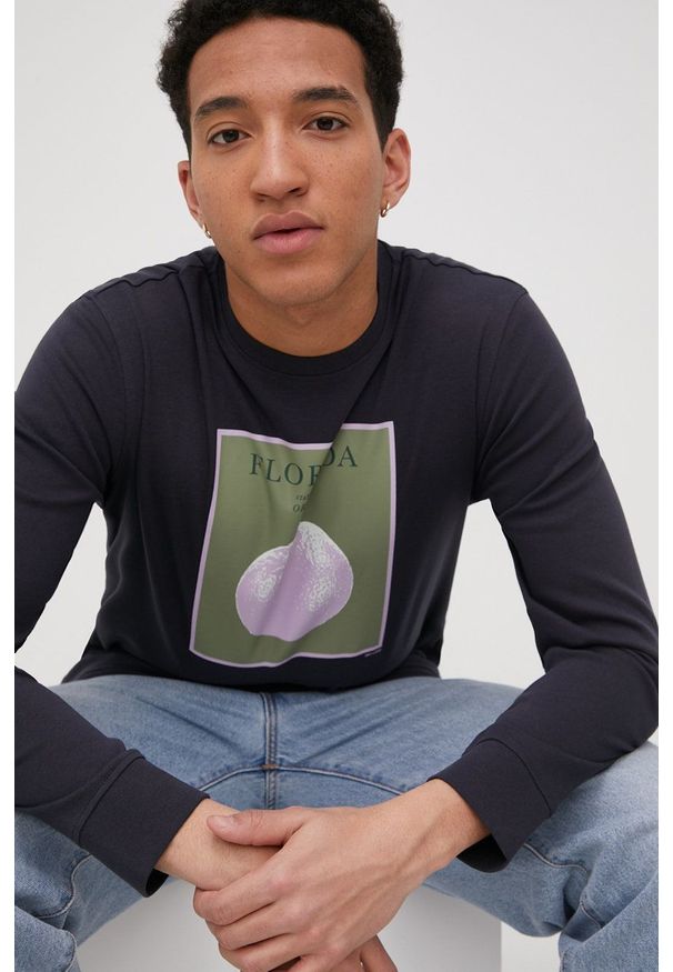 Only & Sons bluza bawełniana męska kolor granatowy z nadrukiem. Okazja: na co dzień. Kolor: niebieski. Materiał: bawełna. Wzór: nadruk. Styl: casual
