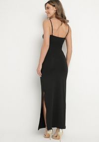 Born2be - Czarna Sukienka Dopasowana na Ramiączkach z Wycięciami pod Biustem i Metalowymi Detalami Galentia. Okazja: na co dzień. Kolor: czarny. Długość rękawa: na ramiączkach. Styl: casual, klasyczny #6