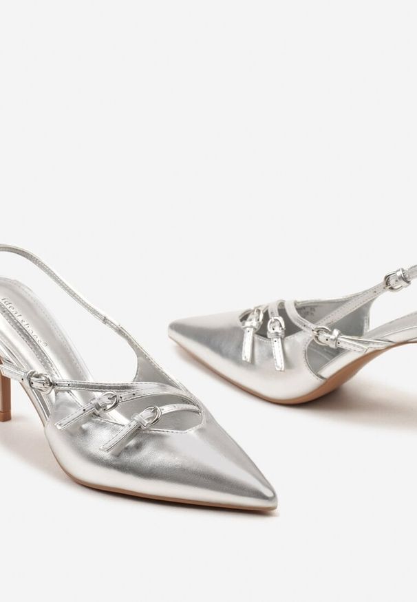 Born2be - Srebrne Sandały z Ekoskóry na Szpilce z Odkrytą Piętą i Regulowanymi Paskami Ellada. Zapięcie: pasek. Kolor: srebrny. Materiał: koronka. Sezon: lato. Obcas: na szpilce