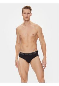 Calvin Klein Underwear Slipy 000NB2863A Czarny Regular Fit. Kolor: czarny. Materiał: bawełna