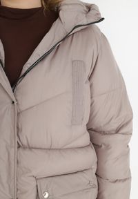 Born2be - Beżowa Kurtka Pikowana z Kapturem Lannea. Typ kołnierza: kaptur. Kolekcja: plus size. Kolor: beżowy. Materiał: jeans. Długość rękawa: długi rękaw. Długość: długie #3