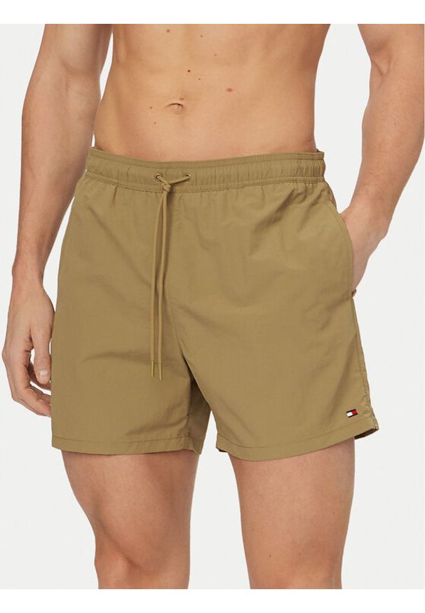 TOMMY HILFIGER - Tommy Hilfiger Szorty kąpielowe UM0UM03477 Khaki Regular Fit. Kolor: brązowy. Materiał: syntetyk