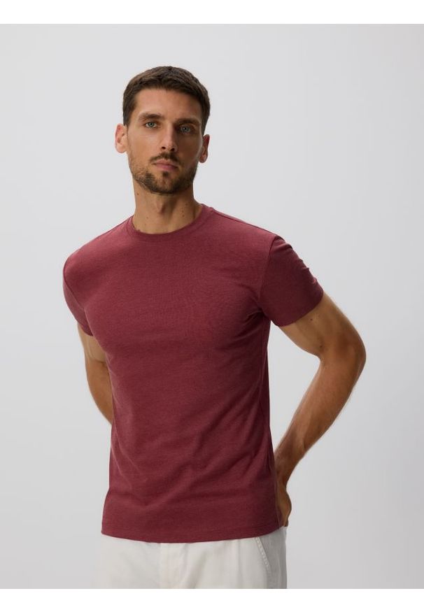 Reserved - T-shirt slim fit - brązowy. Kolor: brązowy. Materiał: dzianina, bawełna