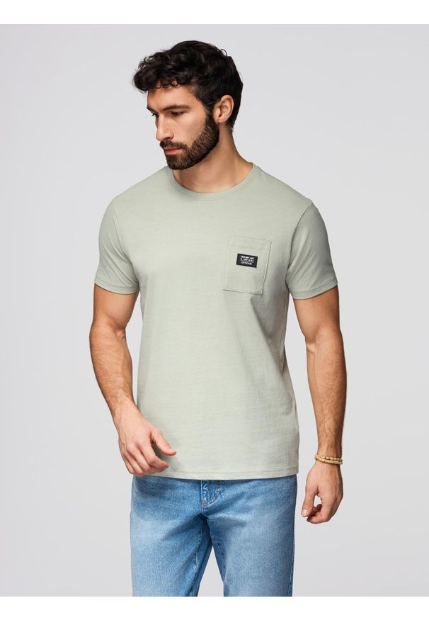 Ombre Clothing - Casualowy męski t-shirt z naszywką na kieszeni – jasnoszary V2 - Rozmiar: XXL. Okazja: na co dzień. Kolor: szary. Materiał: skóra, bawełna, guma, jersey. Wzór: aplikacja. Styl: casual