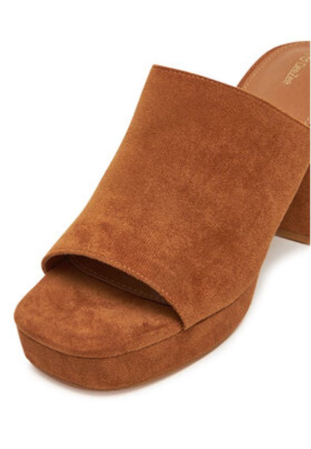 DeeZee Klapki KK5606-1 Brązowy. Kolor: brązowy. Materiał: syntetyk, materiał