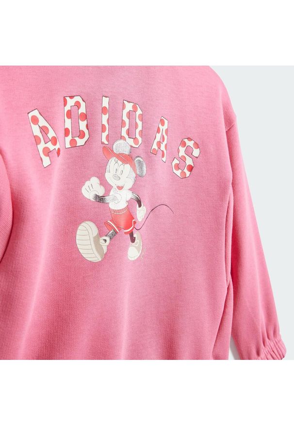 Adidas - Zestaw Disney Minnie Mouse Jogger. Okazja: na uczelnię. Kolor: czerwony, różowy, wielokolorowy. Materiał: dresówka. Wzór: motyw z bajki. Styl: młodzieżowy
